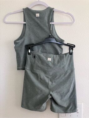 Vuori Elevation Plyo tank, clean elevation shorts MATCHING SET stormy heather XS